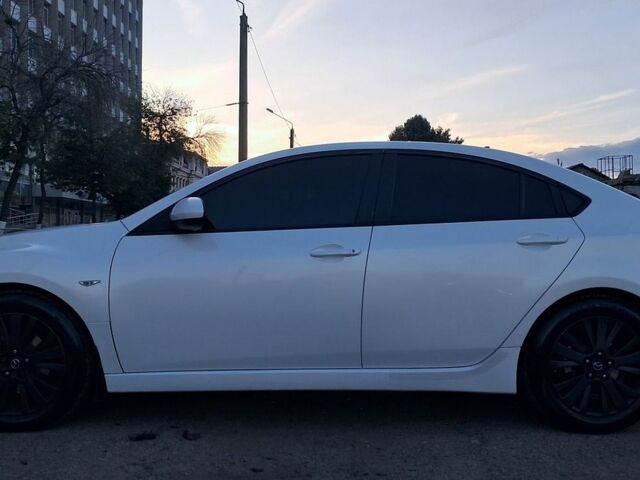 Белый Мазда 6, объемом двигателя 2 л и пробегом 277 тыс. км за 7000 $, фото 1 на Automoto.ua