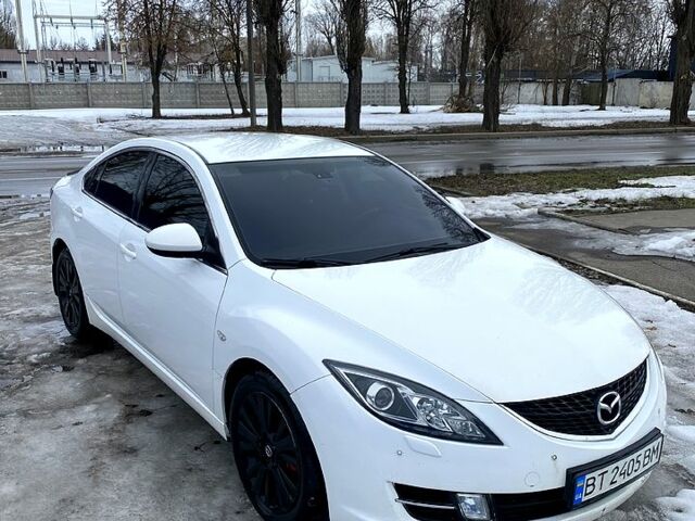 Белый Мазда 6, объемом двигателя 2 л и пробегом 292 тыс. км за 6300 $, фото 1 на Automoto.ua