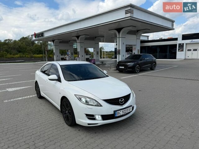 Белый Мазда 6, объемом двигателя 2 л и пробегом 184 тыс. км за 6500 $, фото 1 на Automoto.ua