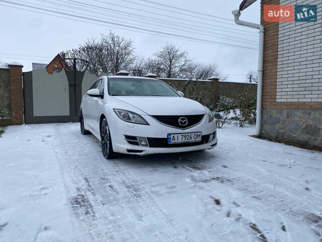 Белый Мазда 6, объемом двигателя 2 л и пробегом 240 тыс. км за 6650 $, фото 1 на Automoto.ua