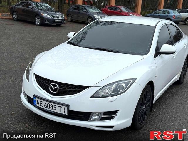 Белый Мазда 6, объемом двигателя 2 л и пробегом 182 тыс. км за 7200 $, фото 1 на Automoto.ua