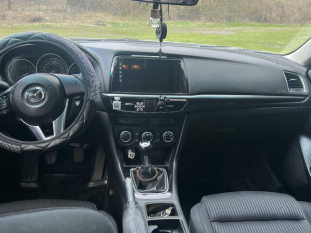 Білий Мазда 6, об'ємом двигуна 2 л та пробігом 210 тис. км за 10499 $, фото 1 на Automoto.ua