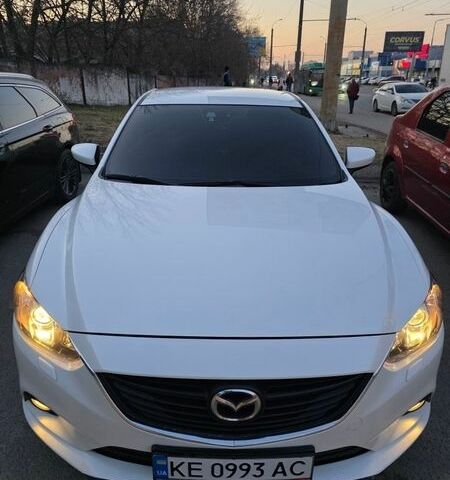 Белый Мазда 6, объемом двигателя 2 л и пробегом 189 тыс. км за 11000 $, фото 1 на Automoto.ua