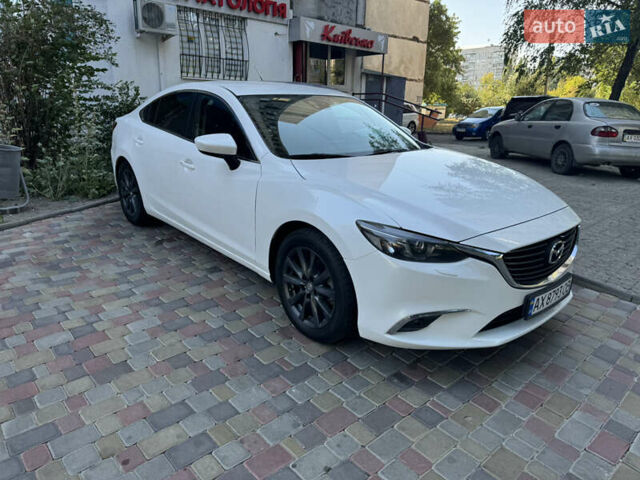 Белый Мазда 6, объемом двигателя 2.2 л и пробегом 165 тыс. км за 12500 $, фото 1 на Automoto.ua