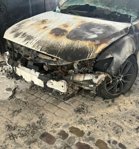 Белый Мазда 6, объемом двигателя 2.5 л и пробегом 200 тыс. км за 3500 $, фото 1 на Automoto.ua