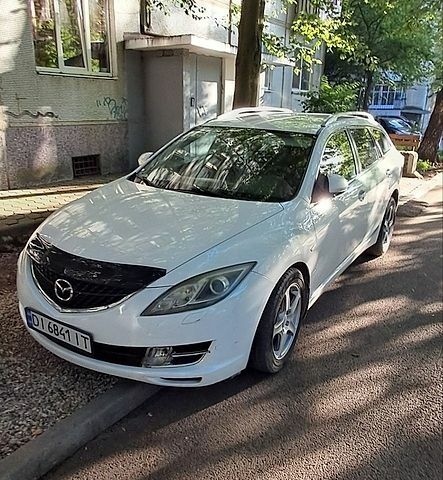 Белый Мазда 6, объемом двигателя 1.8 л и пробегом 320 тыс. км за 5100 $, фото 1 на Automoto.ua