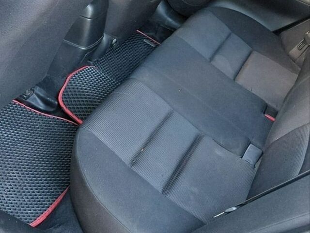 Чорний Мазда 6, об'ємом двигуна 2 л та пробігом 336 тис. км за 3800 $, фото 1 на Automoto.ua