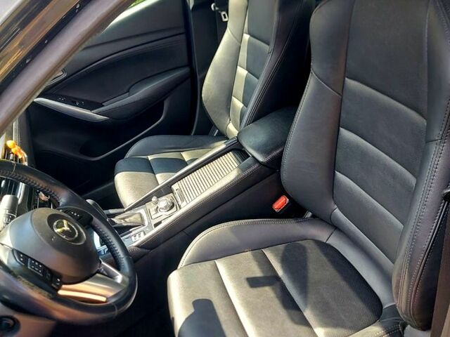 Черный Мазда 6, объемом двигателя 2.5 л и пробегом 176 тыс. км за 15000 $, фото 1 на Automoto.ua