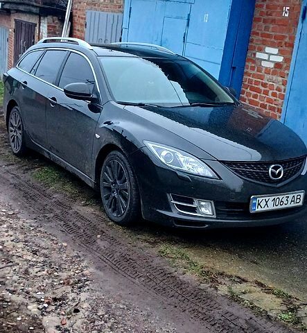 Черный Мазда 6, объемом двигателя 2 л и пробегом 219 тыс. км за 7200 $, фото 1 на Automoto.ua