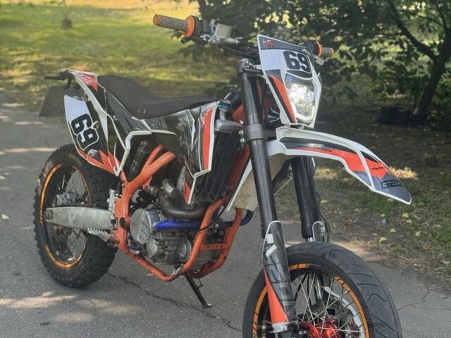 Черный Мазда 6, объемом двигателя 2 л и пробегом 246 тыс. км за 4950 $, фото 1 на Automoto.ua