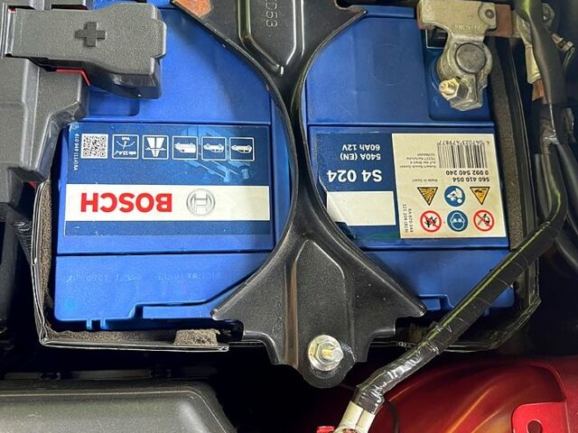 Красный Мазда 6, объемом двигателя 2 л и пробегом 120 тыс. км за 15100 $, фото 1 на Automoto.ua