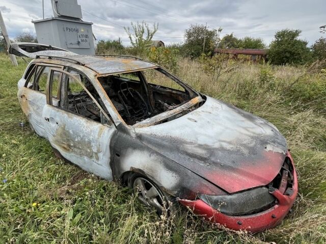 Мазда 6 2004 в Хмельницком на Automoto.ua Красный Мазда 6, объемом двигателя 1.8 л и пробегом 240 тыс. км за 800 $, фото 1 на Automoto.ua