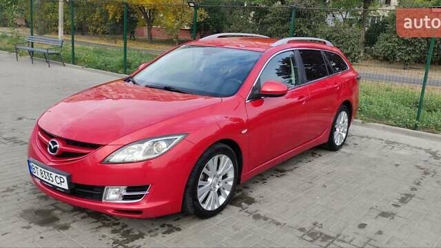 Красный Мазда 6, объемом двигателя 2.2 л и пробегом 225 тыс. км за 6100 $, фото 1 на Automoto.ua