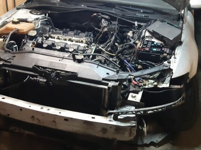 Серый Мазда 6, объемом двигателя 3 л и пробегом 280 тыс. км за 900 $, фото 1 на Automoto.ua