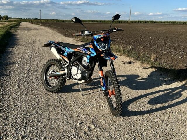 Серый Мазда 6, объемом двигателя 1.8 л и пробегом 250 тыс. км за 3000 $, фото 1 на Automoto.ua