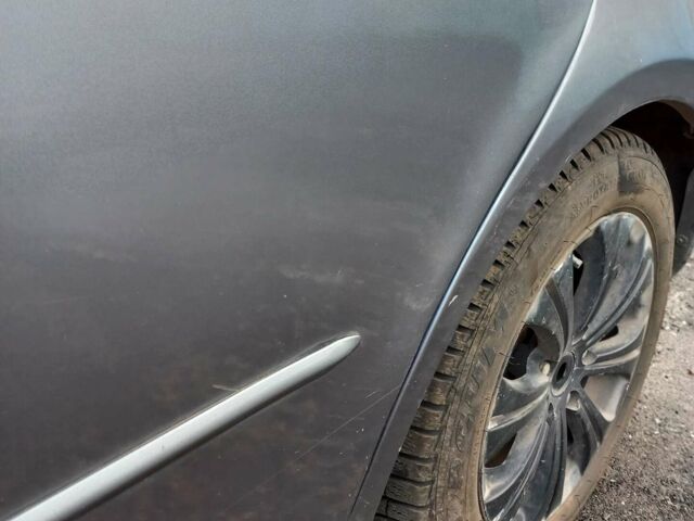 Сірий Мазда 6, об'ємом двигуна 2 л та пробігом 221 тис. км за 4300 $, фото 1 на Automoto.ua