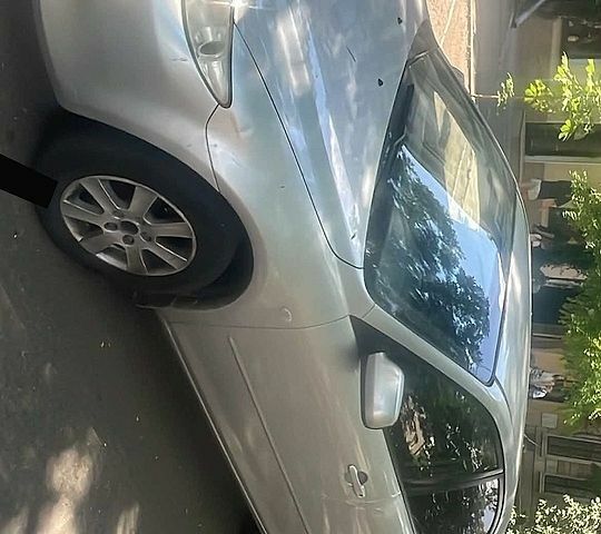Серый Мазда 6, объемом двигателя 2 л и пробегом 280 тыс. км за 3200 $, фото 1 на Automoto.ua