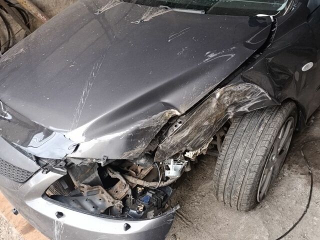 Сірий Мазда 6, об'ємом двигуна 2 л та пробігом 240 тис. км за 1702 $, фото 1 на Automoto.ua