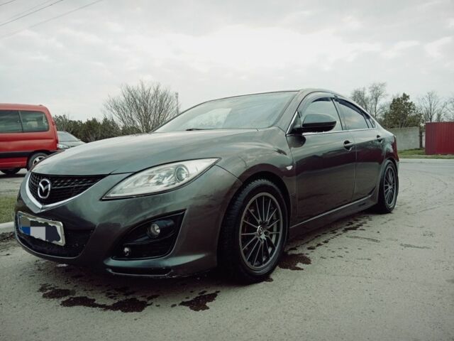 Серый Мазда 6, объемом двигателя 0 л и пробегом 300 тыс. км за 6900 $, фото 1 на Automoto.ua