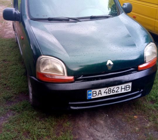 Серый Мазда 6, объемом двигателя 2 л и пробегом 350 тыс. км за 1850 $, фото 1 на Automoto.ua