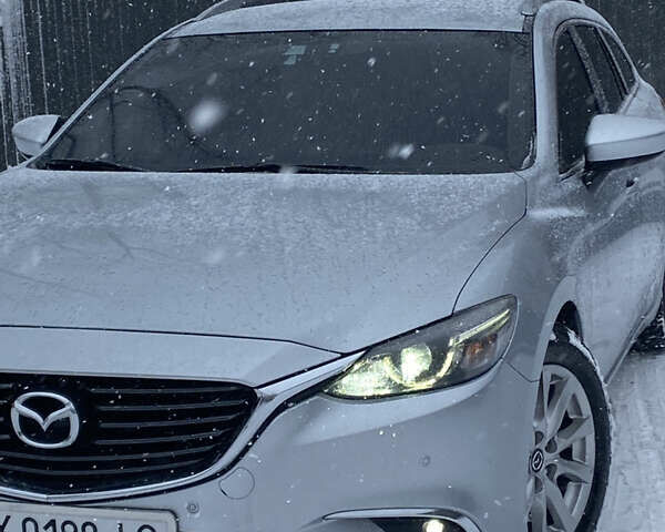 Сірий Мазда 6, об'ємом двигуна 2.19 л та пробігом 284 тис. км за 10800 $, фото 1 на Automoto.ua