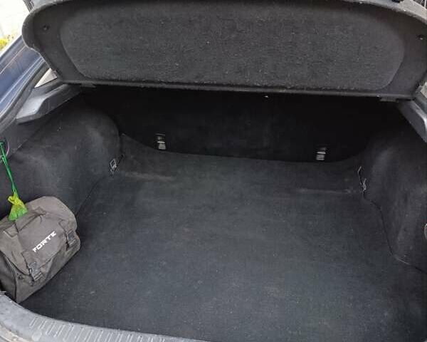 Серый Мазда 6, объемом двигателя 2 л и пробегом 310 тыс. км за 6700 $, фото 1 на Automoto.ua