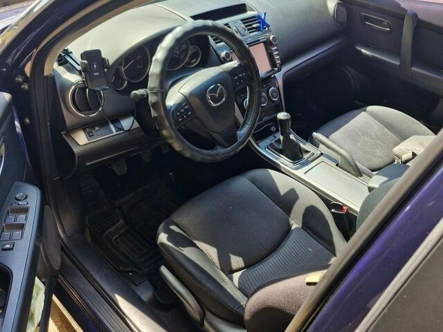 Синій Мазда 6, об'ємом двигуна 2.18 л та пробігом 316 тис. км за 6600 $, фото 1 на Automoto.ua