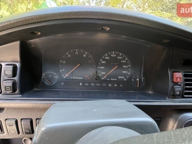 Белый Мазда 626, объемом двигателя 2 л и пробегом 297 тыс. км за 2500 $, фото 1 на Automoto.ua