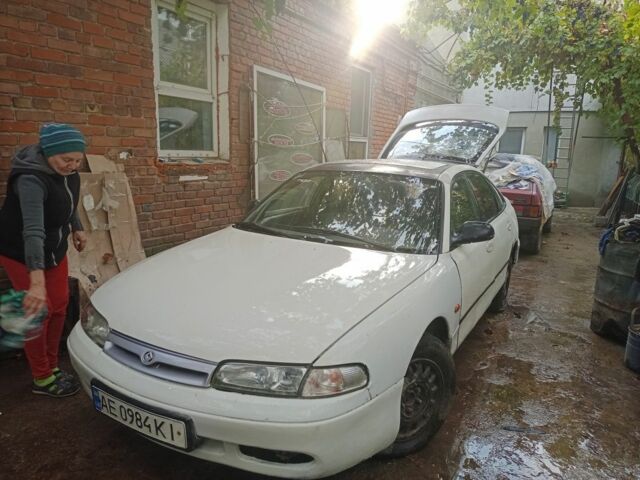 Білий Мазда 626, об'ємом двигуна 2 л та пробігом 350 тис. км за 1000 $, фото 1 на Automoto.ua