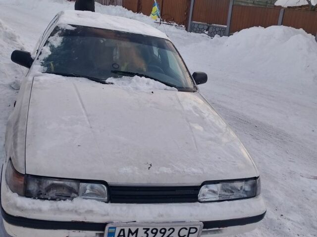 Белый Мазда 626, объемом двигателя 2 л и пробегом 288 тыс. км за 370 $, фото 1 на Automoto.ua