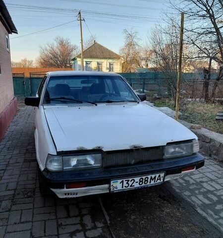 Білий Мазда 626, об'ємом двигуна 1.6 л та пробігом 385 тис. км за 400 $, фото 1 на Automoto.ua