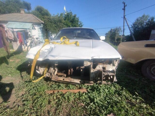 Білий Мазда 626, об'ємом двигуна 2 л та пробігом 300 тис. км за 381 $, фото 1 на Automoto.ua