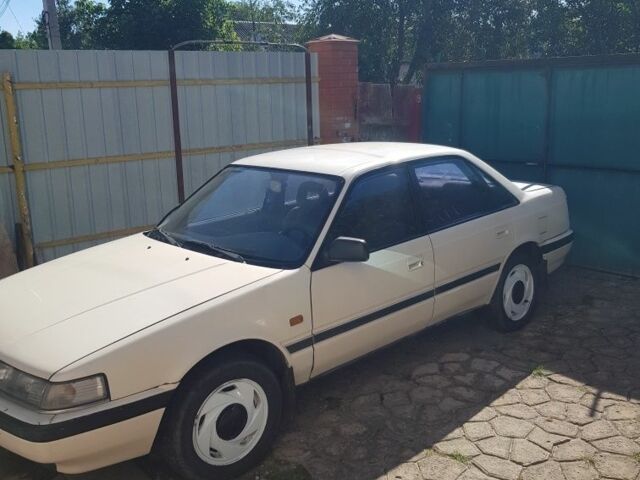 Білий Мазда 626, об'ємом двигуна 2 л та пробігом 250 тис. км за 903 $, фото 1 на Automoto.ua