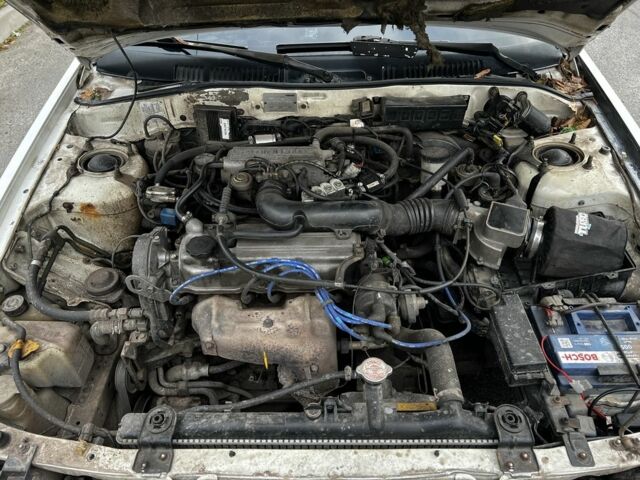 Белый Мазда 626, объемом двигателя 2 л и пробегом 412 тыс. км за 2500 $, фото 1 на Automoto.ua