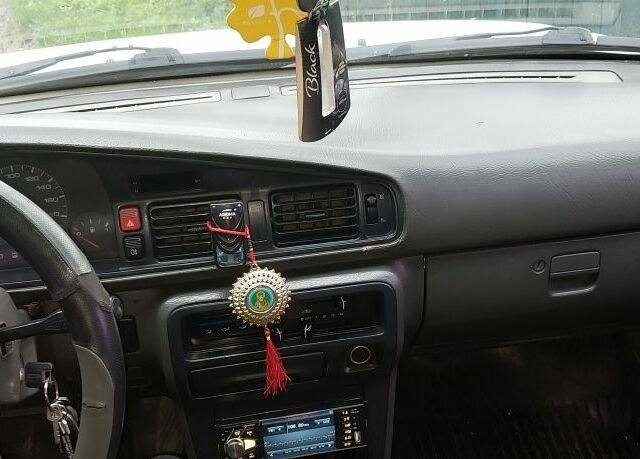 Білий Мазда 626, об'ємом двигуна 2 л та пробігом 270 тис. км за 1510 $, фото 1 на Automoto.ua