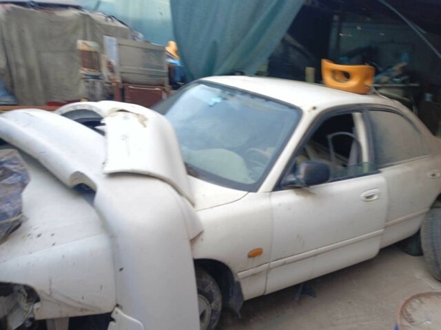 Білий Мазда 626, об'ємом двигуна 0 л та пробігом 300 тис. км за 500 $, фото 1 на Automoto.ua