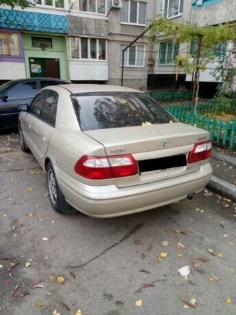Бежевый Мазда 626, объемом двигателя 1.8 л и пробегом 300 тыс. км за 4500 $, фото 1 на Automoto.ua