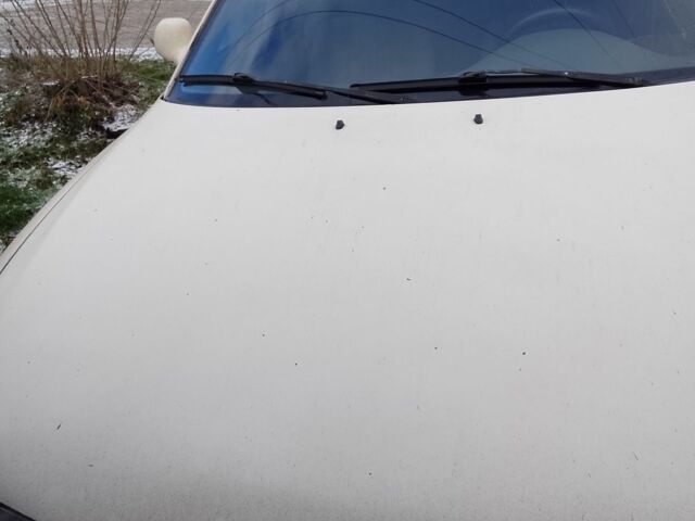 Бежевый Мазда 626, объемом двигателя 2 л и пробегом 326 тыс. км за 2200 $, фото 1 на Automoto.ua