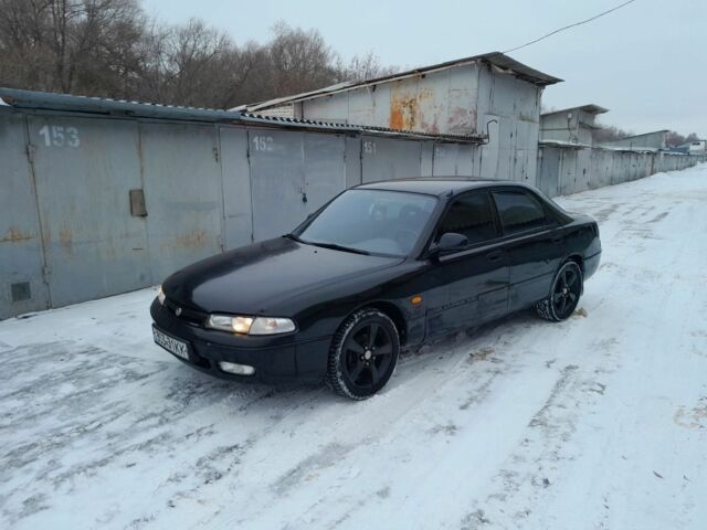 Чорний Мазда 626, об'ємом двигуна 1.8 л та пробігом 200 тис. км за 1100 $, фото 1 на Automoto.ua