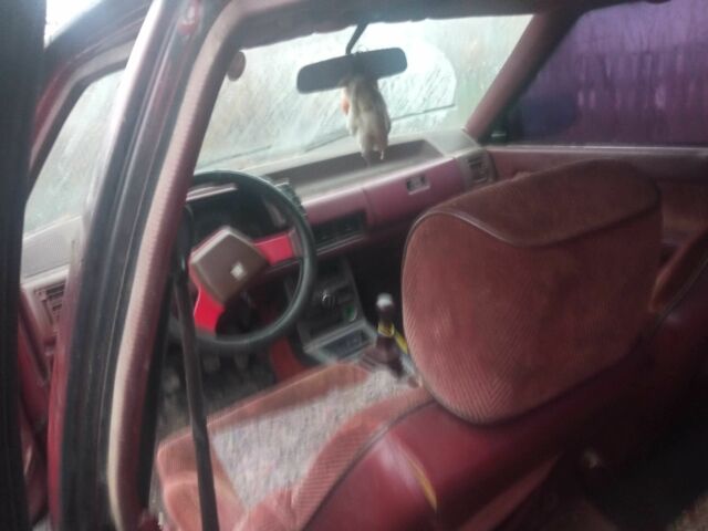 Красный Мазда 626, объемом двигателя 2 л и пробегом 3 тыс. км за 600 $, фото 1 на Automoto.ua