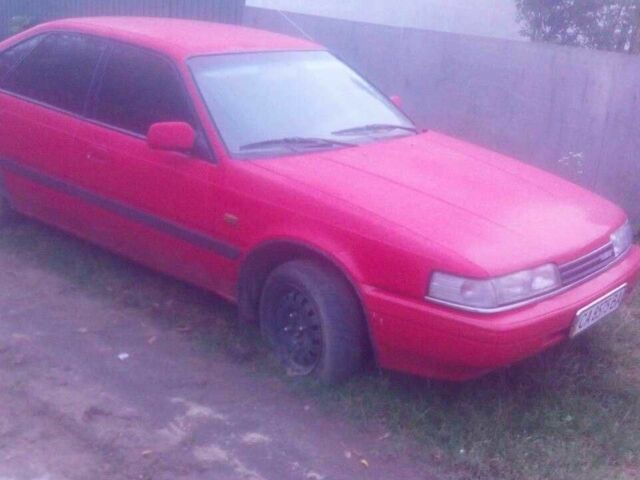 Червоний Мазда 626, об'ємом двигуна 2 л та пробігом 400 тис. км за 300 $, фото 1 на Automoto.ua