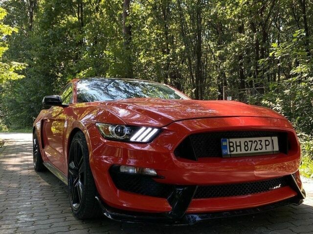 Красный Мазда 626, объемом двигателя 2 л и пробегом 300 тыс. км за 702 $, фото 1 на Automoto.ua