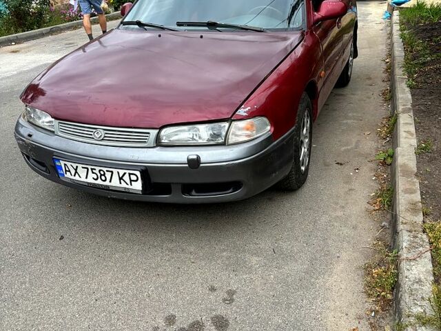 Красный Мазда 626, объемом двигателя 2 л и пробегом 0 тыс. км за 1200 $, фото 1 на Automoto.ua