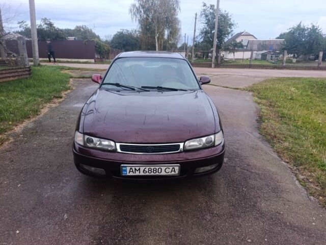 Красный Мазда 626, объемом двигателя 0 л и пробегом 200 тыс. км за 1250 $, фото 1 на Automoto.ua