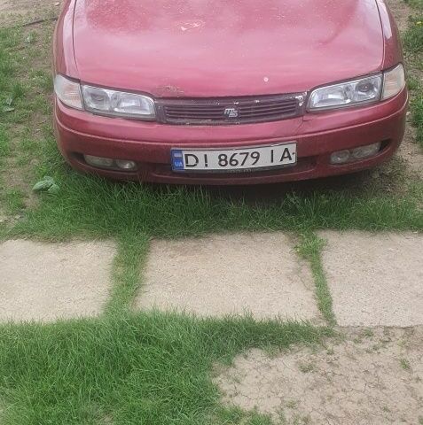 Красный Мазда 626, объемом двигателя 1.8 л и пробегом 37 тыс. км за 1100 $, фото 1 на Automoto.ua