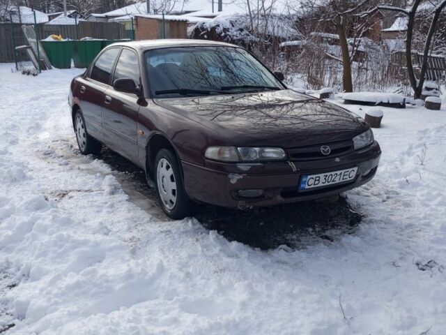 Красный Мазда 626, объемом двигателя 1.8 л и пробегом 350 тыс. км за 2200 $, фото 1 на Automoto.ua