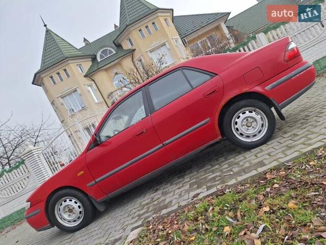 Красный Мазда 626, объемом двигателя 2 л и пробегом 111 тыс. км за 1800 $, фото 1 на Automoto.ua