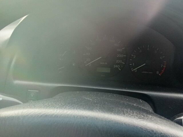 Серый Мазда 626, объемом двигателя 1.99 л и пробегом 250 тыс. км за 2800 $, фото 1 на Automoto.ua