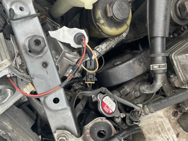 Сірий Мазда 626, об'ємом двигуна 2 л та пробігом 358 тис. км за 1500 $, фото 1 на Automoto.ua