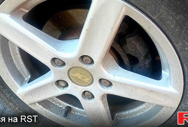 Серый Мазда 626, объемом двигателя 1.8 л и пробегом 270 тыс. км за 2000 $, фото 1 на Automoto.ua